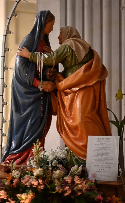 La visitazione di Maria a Elisabetta. Basilica di Santa Maria Assunta in Carignano - Genova