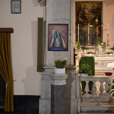 La Madonna dei Miracoloa sinitra del Presbiterio