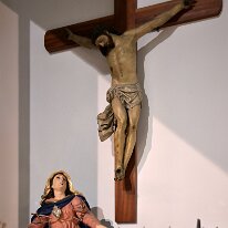 Madonna Addolorata ai piedi del Crocifisso