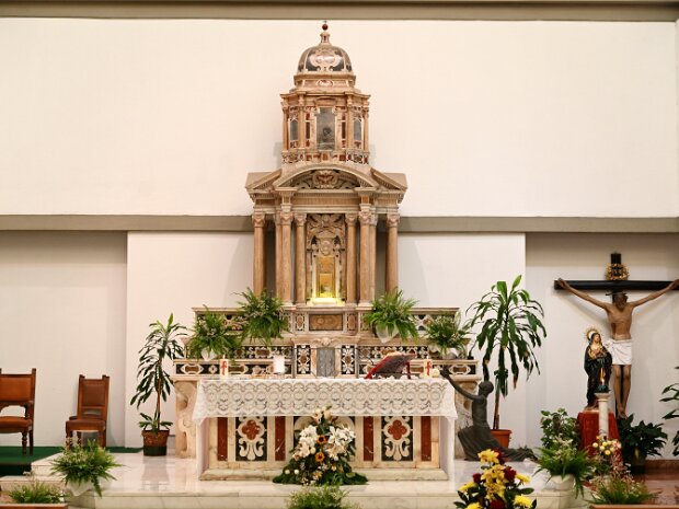Altare