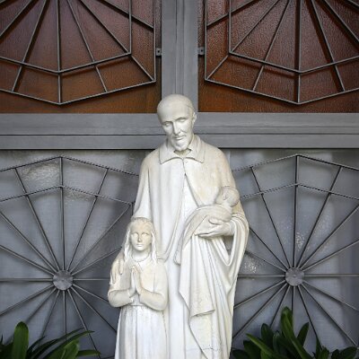 DSC_5958 Sant’Agostino Roscelli, sacerdote genovese canonizzato nel 2001, noto per la sua dedizione ai bambini e alle ragazze in difficoltà.